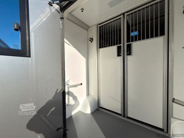 Przyczepa do przewozu bydła RENAULT Master STX  Haras AUTOM. NEW MODEL 2025