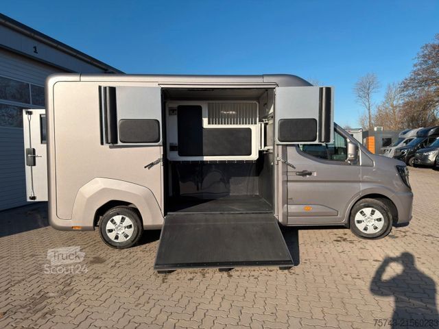 Przyczepa do przewozu bydła RENAULT Master STX  Haras AUTOM. NEW MODEL 2025