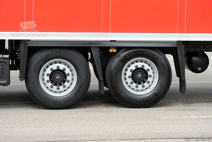 Semirimorchio frigorifero SCHMITZ CARGOBULL SKO 18 /CITY/LBW 2000 kg /CARRIER HE 19/LENKACHS