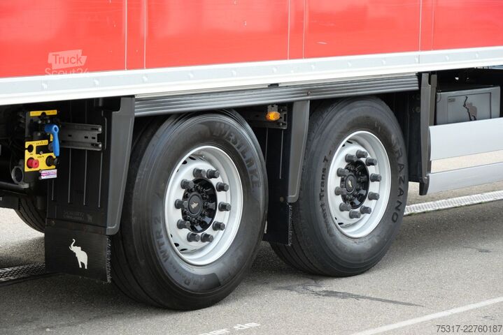 Semirimorchio frigorifero SCHMITZ CARGOBULL SKO 18 /CITY/LBW 2000 kg /CARRIER HE 19/LENKACHS