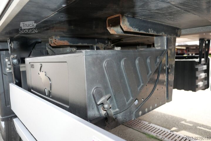 Semirimorchio frigorifero SCHMITZ CARGOBULL SKO 18 /CITY/LBW 2000 kg /CARRIER HE 19/LENKACHS