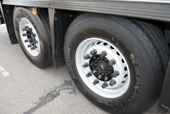 Semirimorchio frigorifero SCHMITZ CARGOBULL SKO 18 /CITY/LBW 2000 kg /CARRIER HE 19/LENKACHS