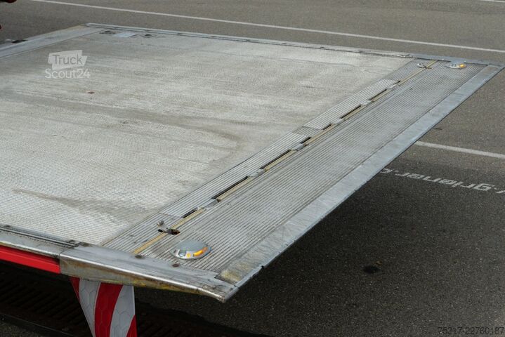 Semirimorchio frigorifero SCHMITZ CARGOBULL SKO 18 /CITY/LBW 2000 kg /CARRIER HE 19/LENKACHS