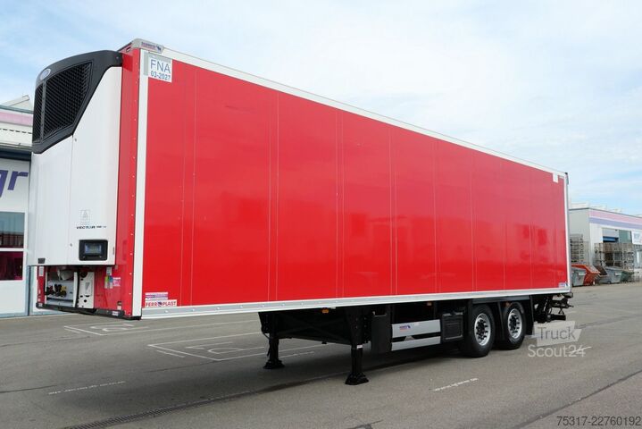 Semirimorchio frigorifero SCHMITZ CARGOBULL SKO 18 /CITY/LBW 2000 kg /CARRIER HE 19/LENKACHS