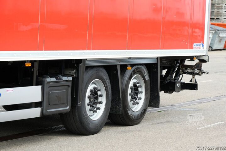 Semirimorchio frigorifero SCHMITZ CARGOBULL SKO 18 /CITY/LBW 2000 kg /CARRIER HE 19/LENKACHS