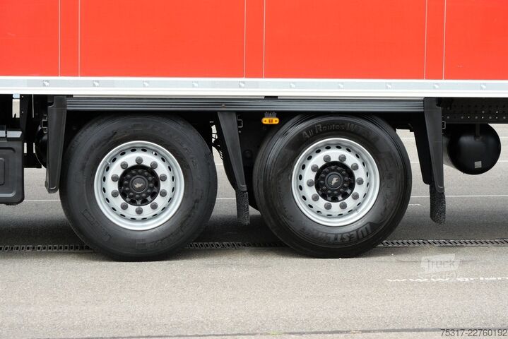 Semirimorchio frigorifero SCHMITZ CARGOBULL SKO 18 /CITY/LBW 2000 kg /CARRIER HE 19/LENKACHS