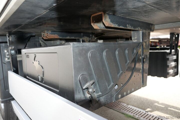 Semirimorchio frigorifero SCHMITZ CARGOBULL SKO 18 /CITY/LBW 2000 kg /CARRIER HE 19/LENKACHS