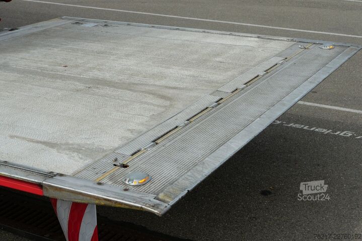 Semiremorcă frigorifică SCHMITZ CARGOBULL SKO 18 /CITY/LBW 2000 kg /CARRIER HE 19/LENKACHS