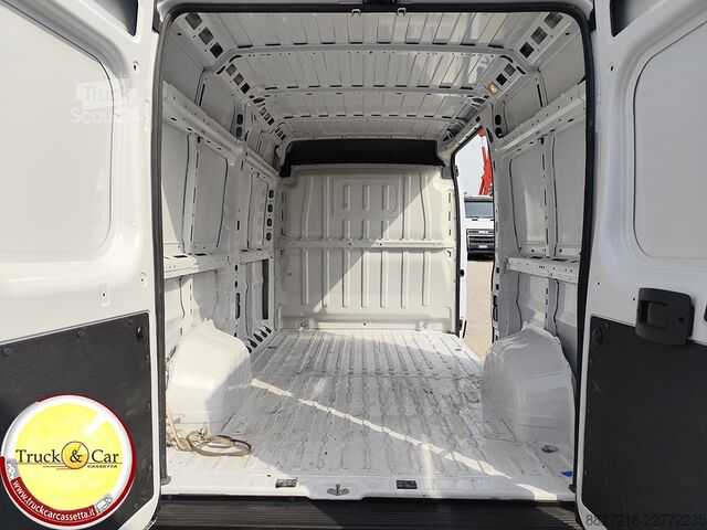 Furgão de painéis FIAT ducato