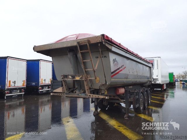 Sklopný návěs Schmitz Cargobull Semitrailer Tipper Steel half pipe body 26m³