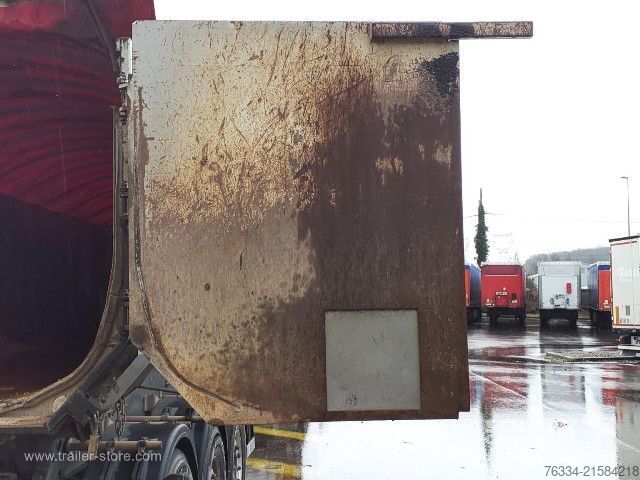 Sklopný návěs Schmitz Cargobull Semitrailer Tipper Steel half pipe body 26m³