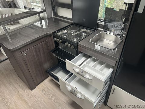 Karavan Hobby Prestige 620 CL Backofen Fußbodenerwärmung