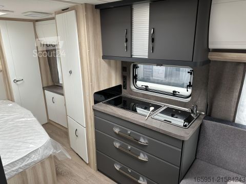 Karavan Hobby De Luxe 495 WFB