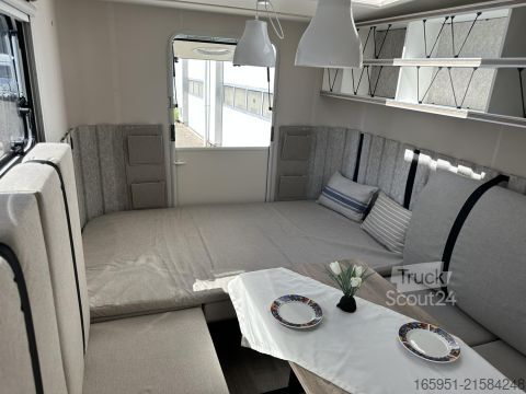 Karavan Hobby Beachy 450