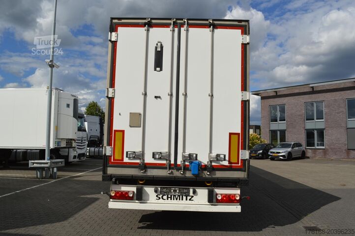 Polpriklopnik za prevoz hladilnikov SCHMITZ CARGOBULL SKO FP 60 ThermoKing SLXi 300