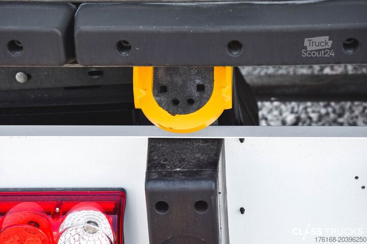 Semi-remorque frigorifique SCHMITZ CARGOBULL SKO FP 45 ThermoKing SLXi 300