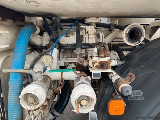 Vacuum tank truck MAN 35.464 8x8 Hvidtved Larsen 9000 L Kanalreiniger