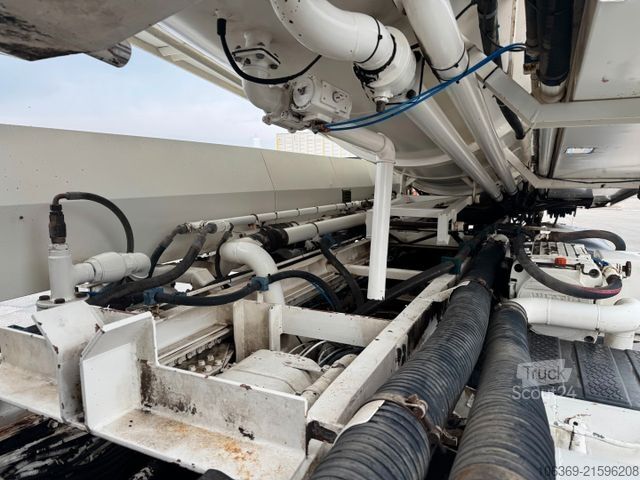 Vacuum tank truck MAN 35.464 8x8 Hvidtved Larsen 9000 L Kanalreiniger