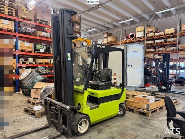 Gaffeltruck Clark CEM20S Forklift – Requires New Battery