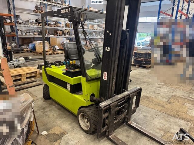 Gaffeltruck Clark CEM20S Forklift – Requires New Battery