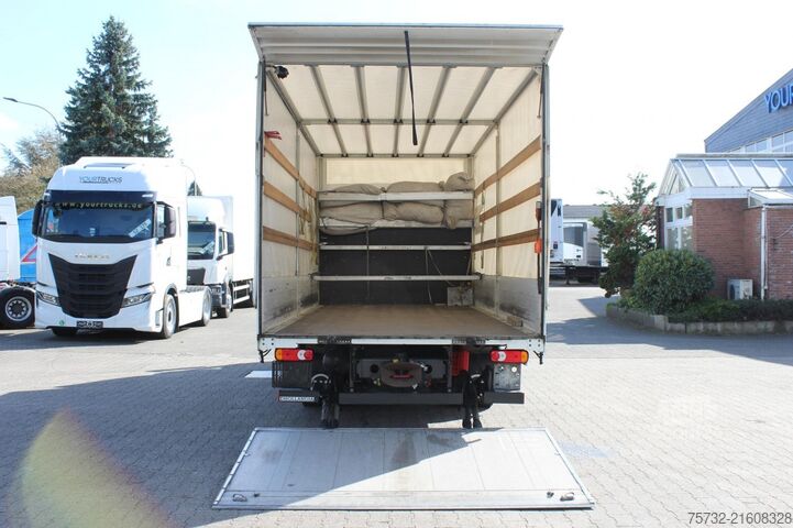 Dodávka s plachtovou bočnicou Daf LF 210 Pritscheplane Bordwände ACC AHK 148 Tkm