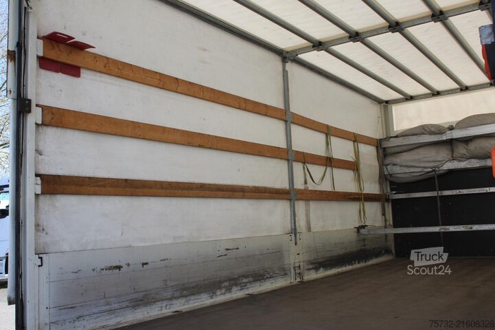 Dodávka s plachtovou bočnicou Daf LF 210 Pritscheplane Bordwände ACC AHK 148 Tkm