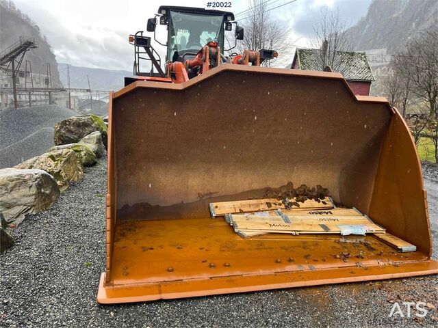 Wheel loader Hitachi zw370-6 wheel loader w/ scale, printer & bucket