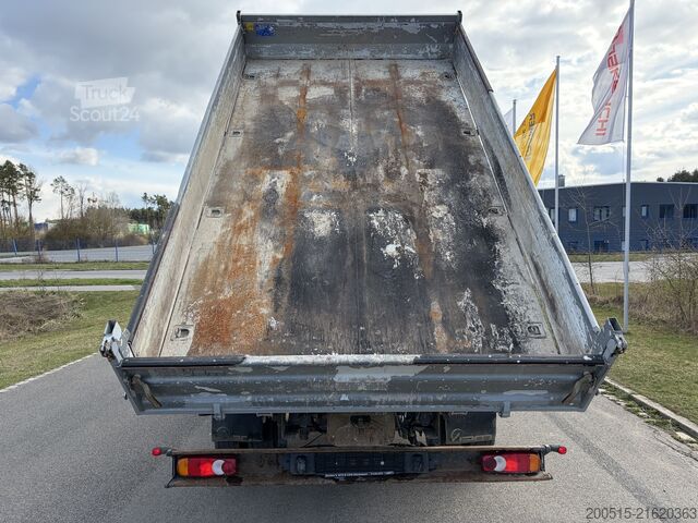 Skříňový nákladní automobil Renault MDA2C