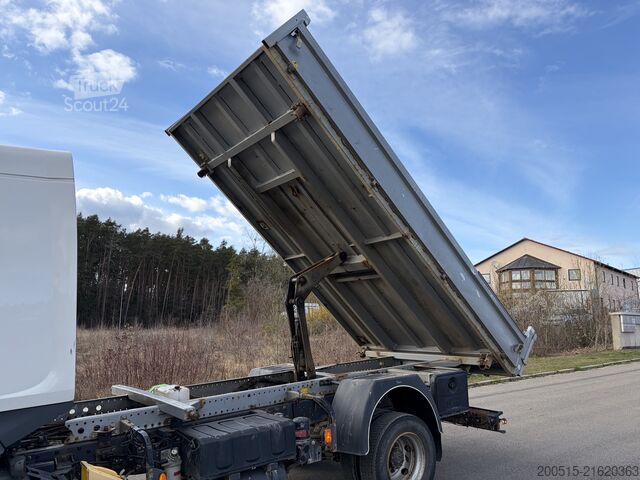 Skříňový nákladní automobil Renault MDA2C