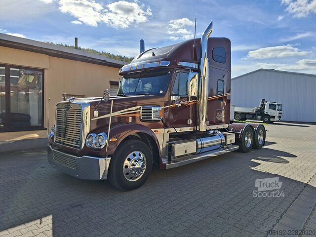 štandardný ťahač Freightliner Coronado