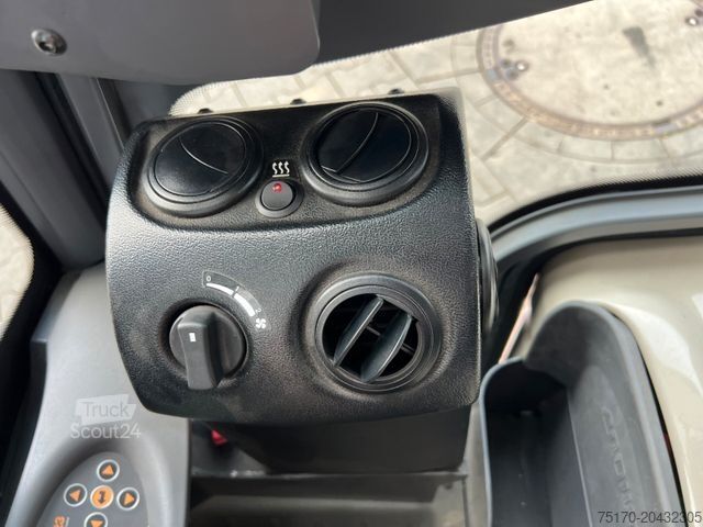 Front loader forklift CROWN SCT6020-1.3 / Triplex 4,3m / 1.227h / 2017