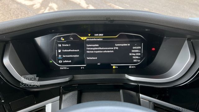 Standard tractor unit DAF XG+ 530 FT