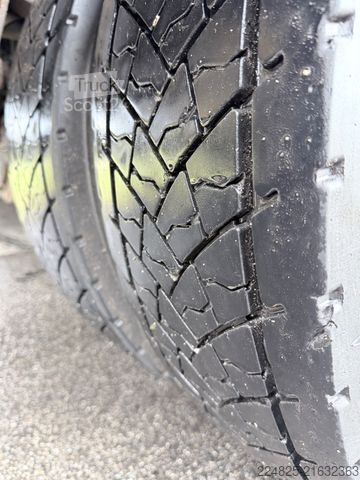 Box truck VOLVO FL250 Euro 6 Koffer +LBW Bj-2014