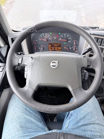 Box truck VOLVO FL250 Euro 6 Koffer +LBW Bj-2014