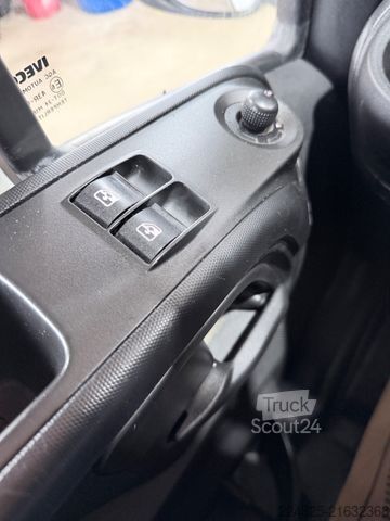 Pick-up van IVECO Daily 35S13 Doka Pritsche *Klima* Bj2015