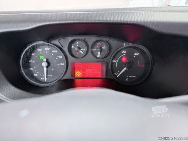 Pick-up van IVECO Daily 35S13 Doka Pritsche *Klima* Bj2015