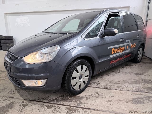 Kleinbus FORD Galaxy Titanium 7-Sitzer