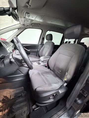 Kleinbus FORD Galaxy Titanium 7-Sitzer