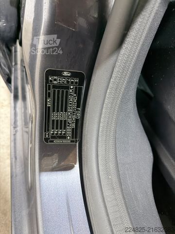 Kleinbus FORD Galaxy Titanium 7-Sitzer