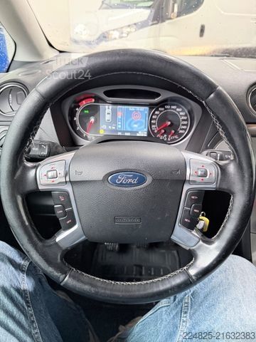 Kleinbus FORD Galaxy Titanium 7-Sitzer