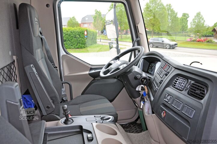 валіза DAF XB 230 FA 4x2 ST968 12T Powerline - Plywood Vee...