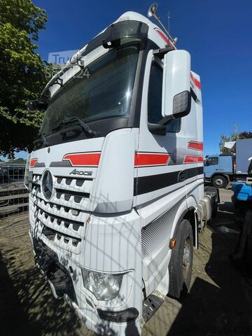 Mercedes-Benz 1845MP4 HD 4x4 vilkikas Mercedes-Benz 1845MP4 HD 4x4