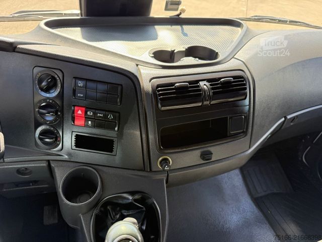 Transportador con plataforma y toldo MERCEDES-BENZ ATEGO 818 L Pritsche/Plane 4,80 m*KLIMA*Luft HA