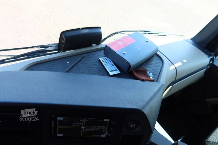 شاحنة نقل سيارات مغلقة Mercedes-Benz Actros 1840 4x2 Groenewold auto-transporter, 9 ...