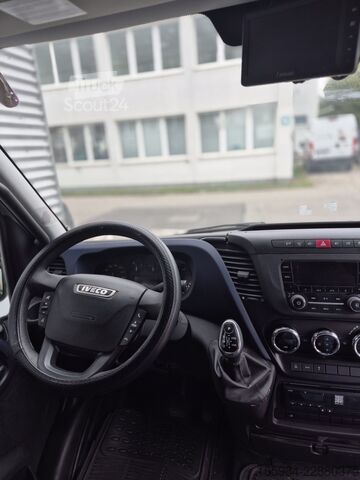 Furgon skrzyniowy Iveco Daily 70 C