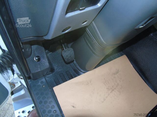 Standard-SZM Mercedes-Benz Axor 1843 + EPS 3 PEDALS