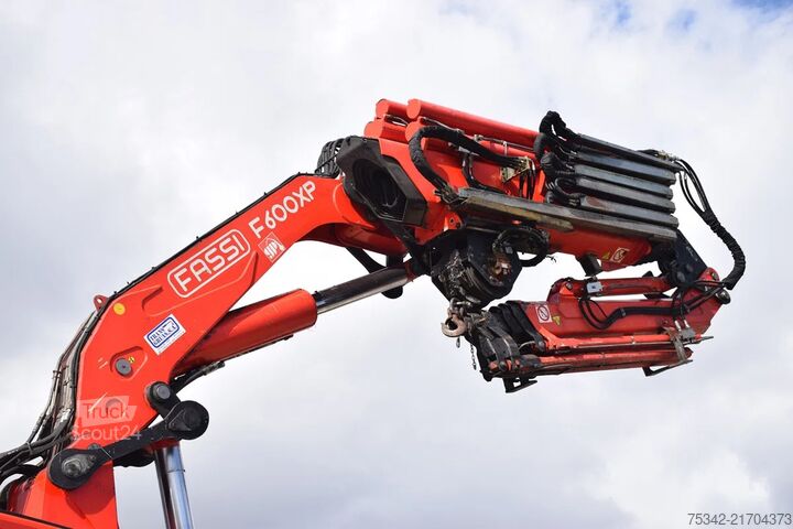 Loading platform Iveco Eurotrakker 260.35 FASSI F600XP FLYGIP