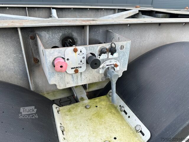 Konténerszállítás Van Hool 3B2015 20FT/30FT ADR chassis / galvanized / dis...