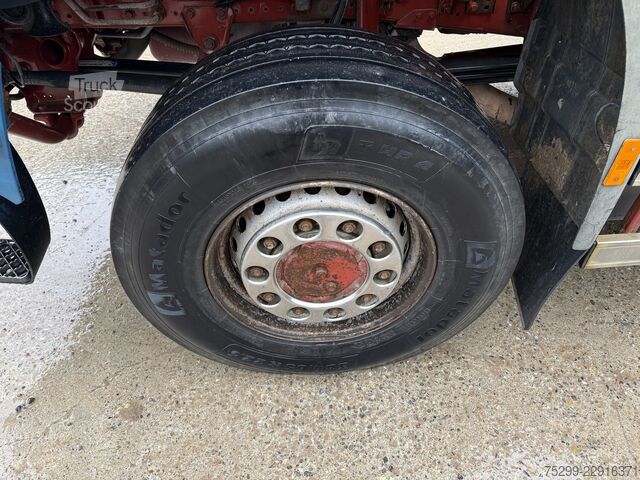  Iveco 190E44W Cursor 13