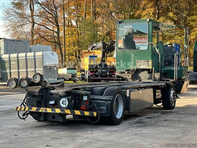 Camión con caja móvil Terberg YT 222 Rangierfahrzeug BDF Sattelplatte